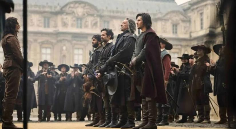 Nálunk is mozikba kerül a franciák nagy sikerű új D’Artagnan-filmje, itt az előzetes