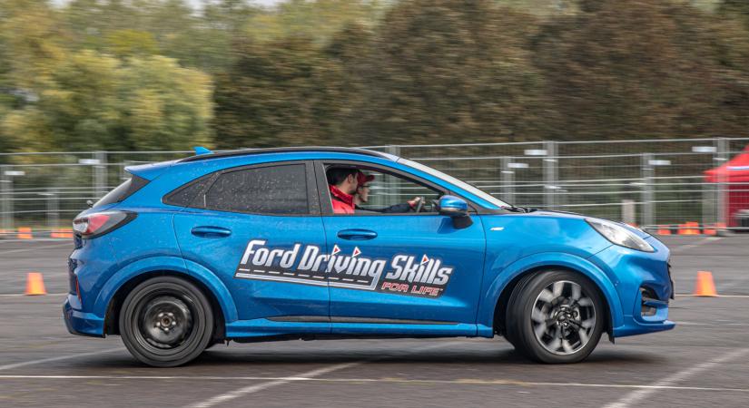 Friss jogsisokat képez tovább a Ford