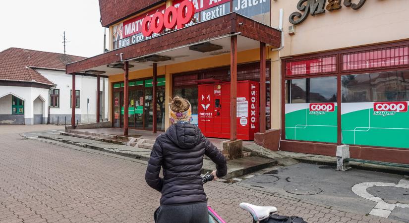 Tovább csökken a kiskereskedelmi forgalom
