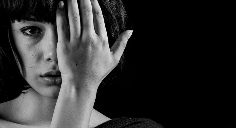 Az agressziónak nincs arca, nincs társadalmi helyzete – megrázó történetek házasságon belüli erőszakról