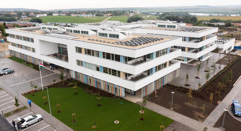 Átadták a Biatorbágyi Innovatív Technikum és Gimnáziumot