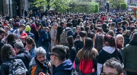 Közös éneklésre hív a Petőfi-év alkalmából az Örkény Színház