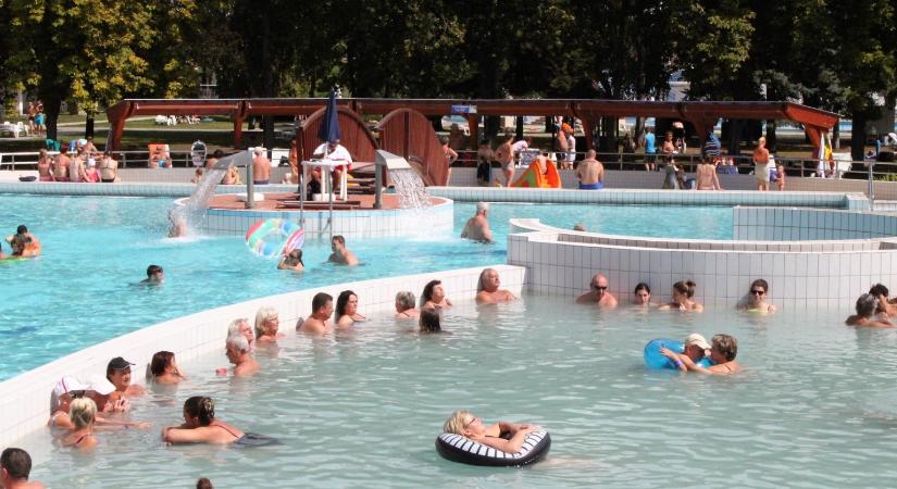 Így hat a vízi torna és a gyógyvizes fürdőzés a csontanyagcserére
