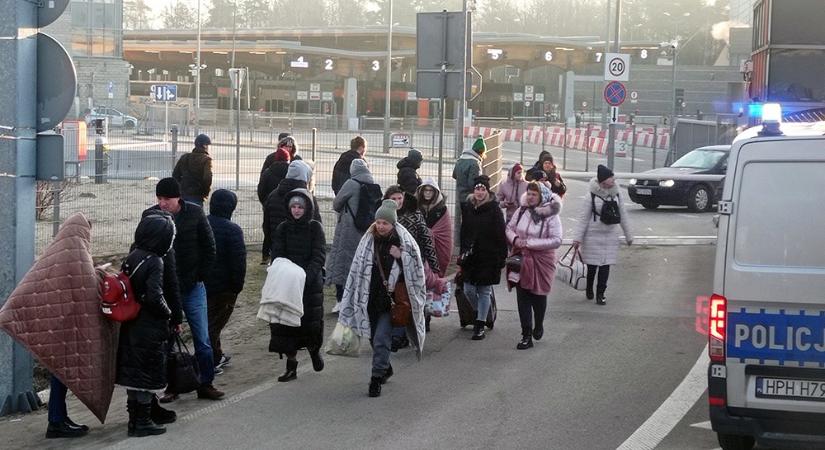 Tömeges bevándorlás okozta válsághelyzet: meghosszabbítja a kormány