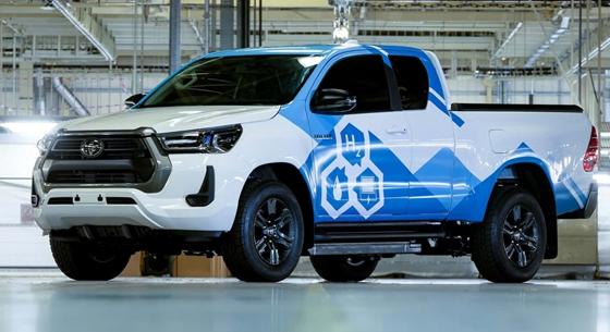 Percek alatt feltölthető a villanymotoros és 600 kilométeres hatótávú új Toyota Hilux