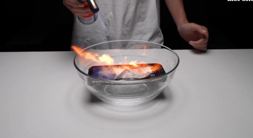 Flambírozott okostelefont villantott az Ulefone