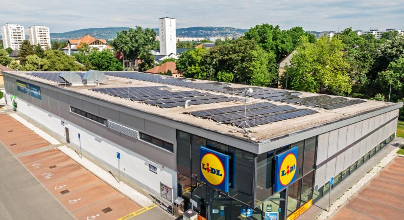 Akkora létesítményt nyitott a Lidl, hogy nem látni a végéig