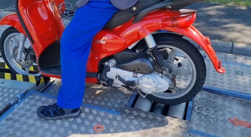 Sorra buktak le a rendszám nélküli 125-ös robogók Nagykanizsán és Zalaegerszegen