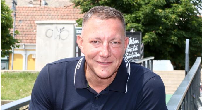 Németh Kristóf édesanyjának mesélte el, mi történt a Keresztanyu forgatásán: "Üvöltöttem a fájdalomtól"