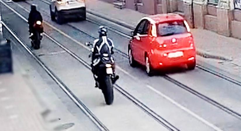 VIDEÓ: „Lefújtuk a versenyt!” Versenyző motorosokat fogtak meg a rendőrök