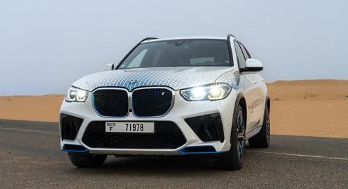 Sivatagban tesztelték a BMW iX5 Hydrogent