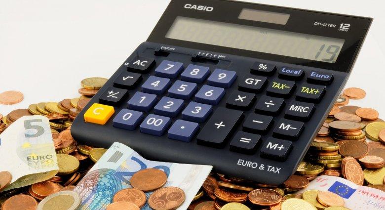 697 millió euró volt a termék-külkereskedelmi többlet júliusban