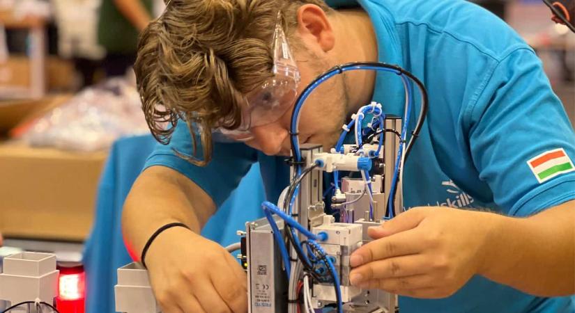 Helyszínről: Elképesztő küzdelem zajlik az idei Euroskills-en  VIDEÓ