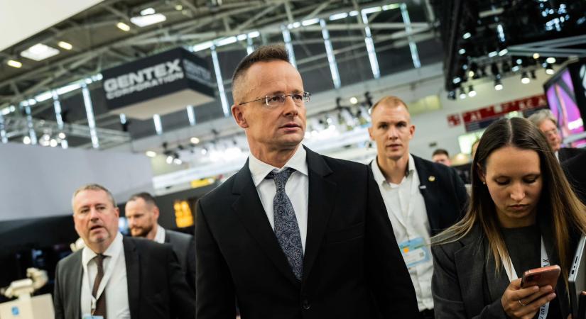 Szijjártó Péter: Magyarországot senki nem oktathatja ki a szabadságról, a történelemről