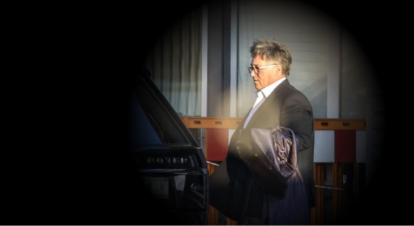 Szíjj László nem szégyelli az elnyert tendereket, Tiborcz István elitklubot nyitott