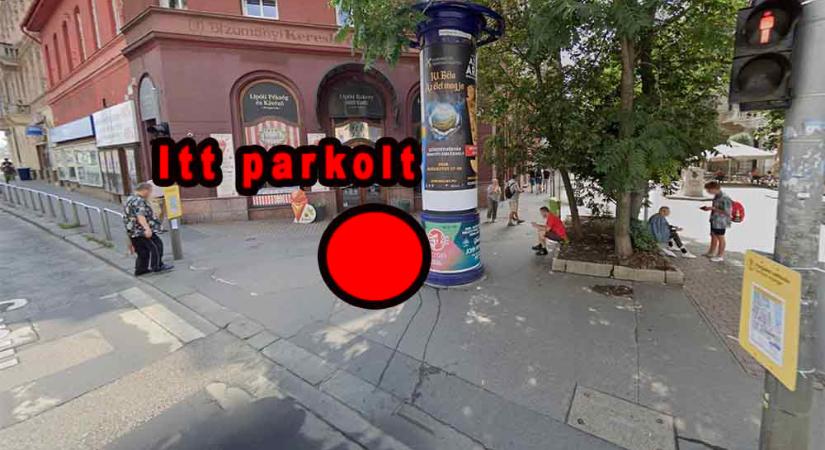Kern András megint beugrott a pékségbe. Ugyanott parkolt, ahol 2021-ben is. Megint lencsevégre kapták