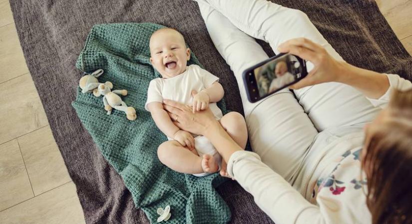 Miért posztol valaki naponta a gyerekéről? - A pszichológus szerint ezek a leggyakoribb okok a jelenség mögött