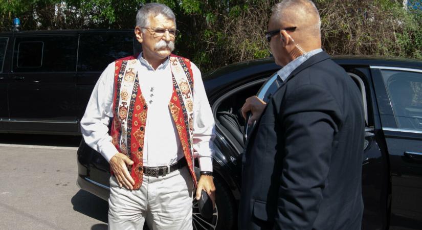 Kövér László miskakancsónak öltözött az idei Polgári Pikniken