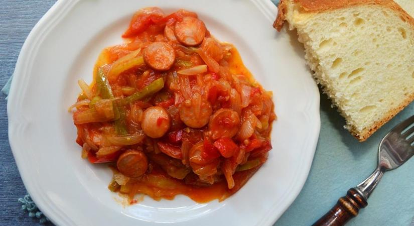 Gabriella konyhája: Lecsó virslivel - recept