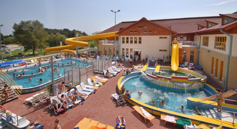 Rendkívüli zárt ülést hívtak össze a Zalakarosi Fürdő miatt