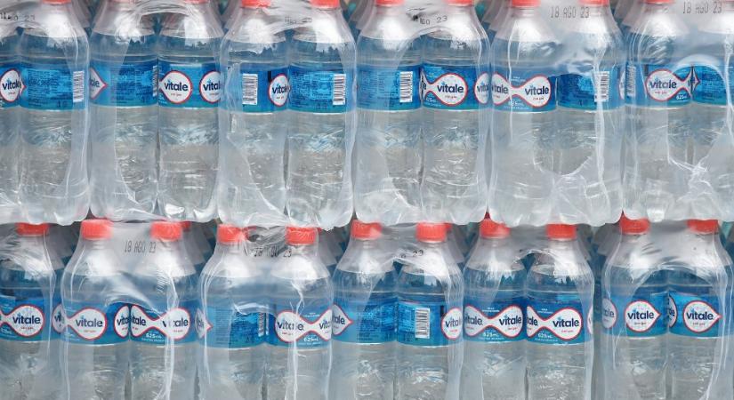 Jótékony célra ajánlják fel a világbajnokságon megmaradt ásványvizet és dekorációkat a szervezők