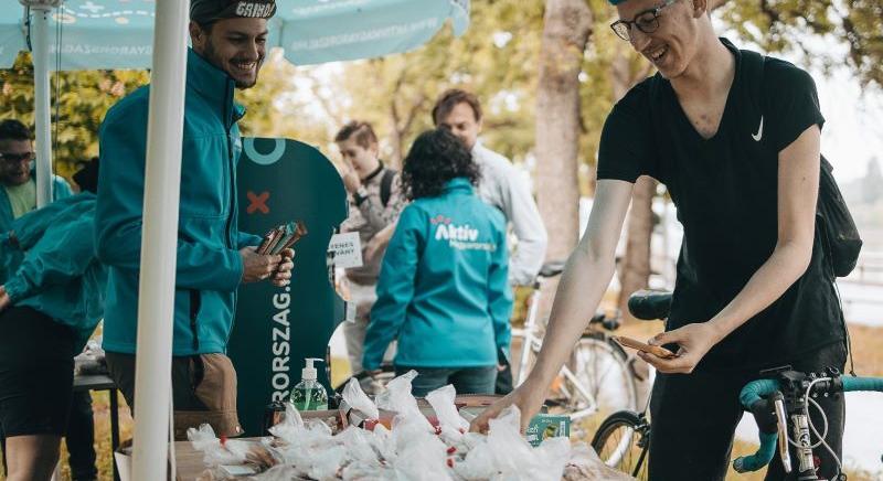 Biciklivel a munkába – Reggelizz a II. kerületi bringás ponton!