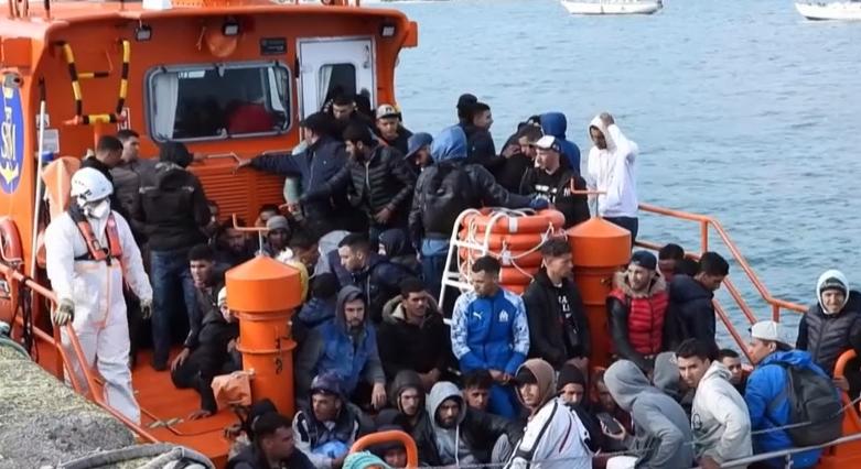 A Kanári-szigeteket ostromolják a migránsok
