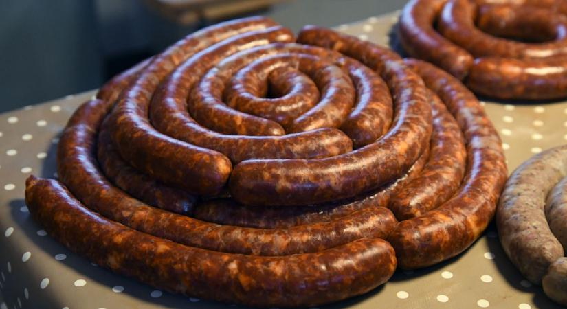 200 méteres óriáskolbász várja a füredi betyártalálkozó látogatóit