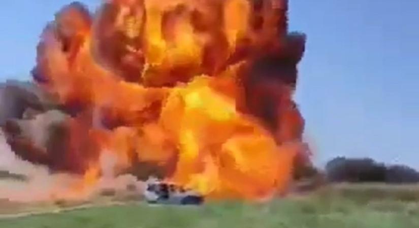 Közvetlen közelről készült videó a börgöndi légiparádén becsapódó repülőről