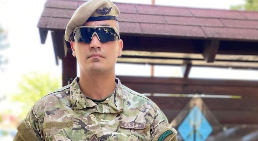 Egy szolnoki katona élesztett újra egy férfit a szolnoki vásárcsarnokban