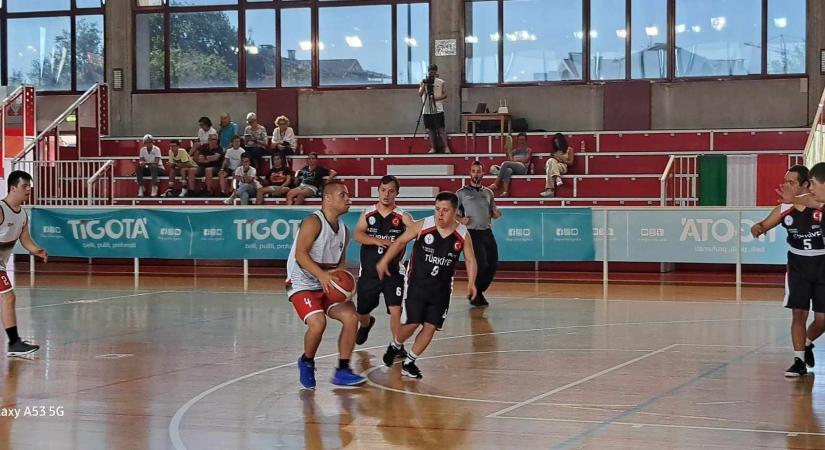 Eb-bronzérmes a Hársfa SE Down-kosárlabdacsapata