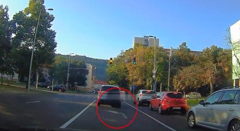Tuskó autós a hétfő reggeli dugóban Miskolcon - videó!
