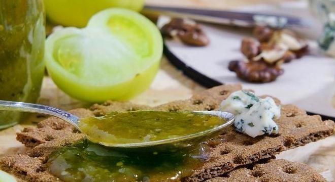 Zöld paradicsomból chutney, ami dzsemnek is tökéletes