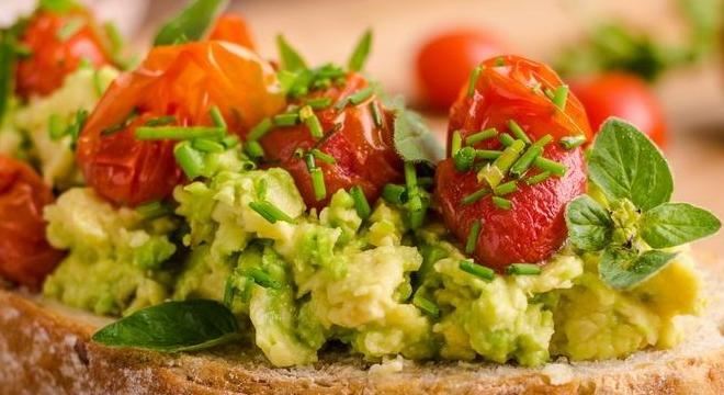 Szenzációs szendvicskrém: avokádó és pesto – 2 in 1