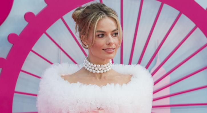 Margot Robbie a leghétköznapibb viseletében is szívdöglesztő