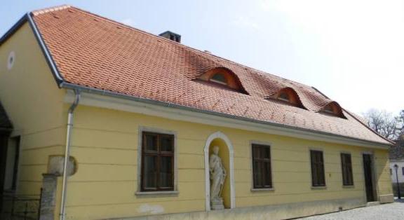 Könyv és a valóság találkozása egy kőszegi épület pincéjében - KÖN 2023 a határvárosban