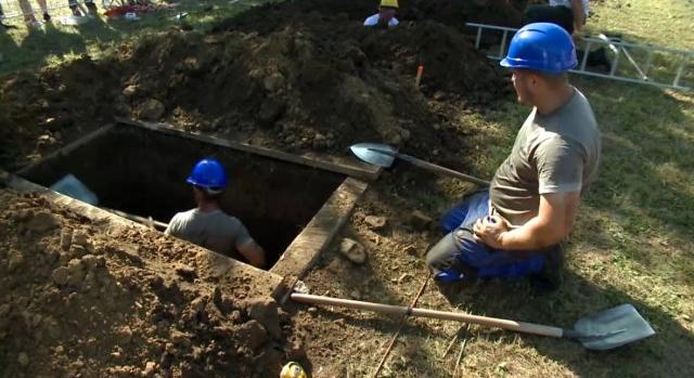 „Nincs tökéletes temetés, csak elfogadható” – a sírásók versenye az ország legbizarrabb megmérettetése