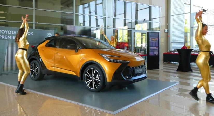 Roadshown mutatják meg az érdeklődőknek az új Toyota C-HR-t