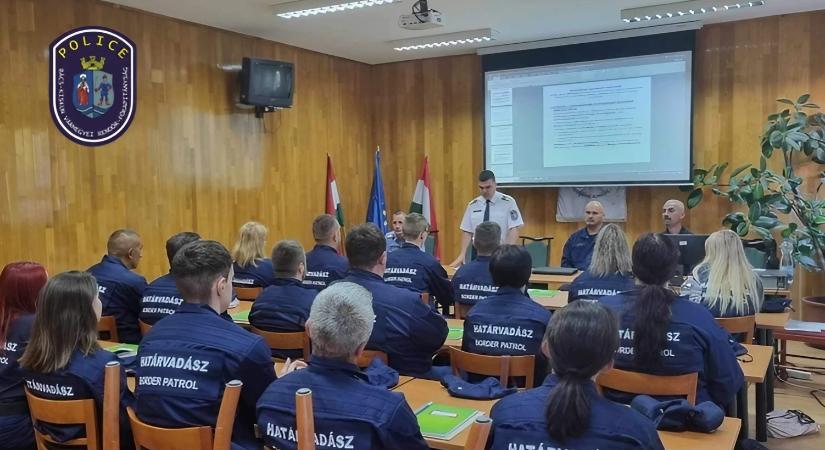 Kiskunhalason is kezdetét vette a határvadászok képzése