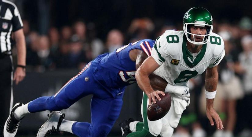 Egy percig sem tartott az NFL-legenda szezonja - videó