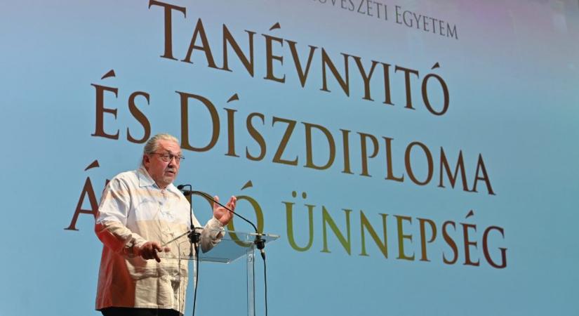 Vidnyánszky Attila szerint sikerült kinyitni az SZFE-t