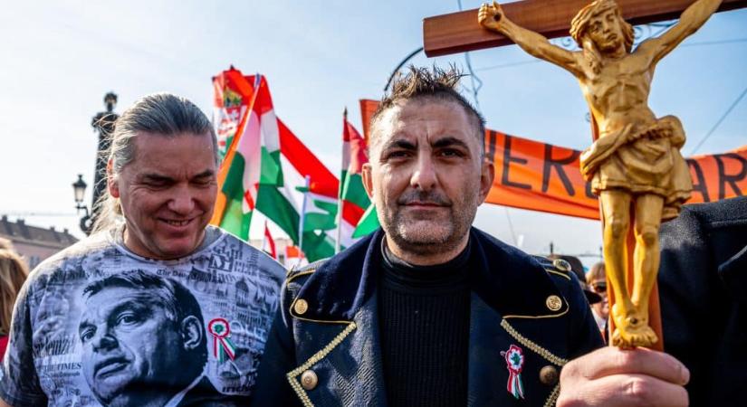 Ez mi? Győzike a luxusautóján pöffeszkedve osztja az észt, drámai üzenettel fordult a magyarokhoz