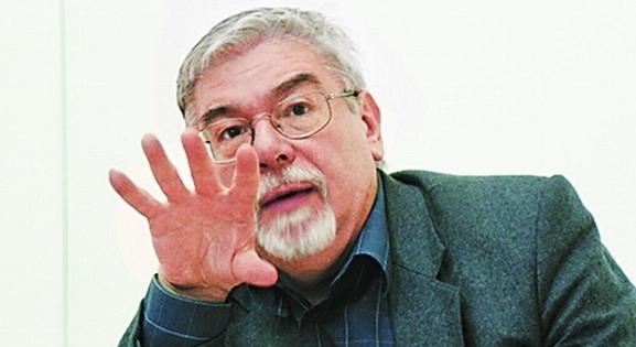 Trencsényi László: a Fideszt nem a megtérés tette hívővé, hanem ármányos politikai szándék