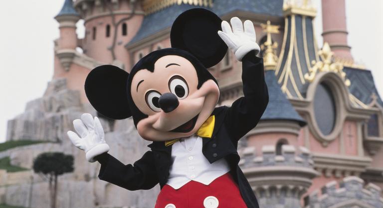 Egy évszázadnyi mesét hoz el a Disney Budapestre