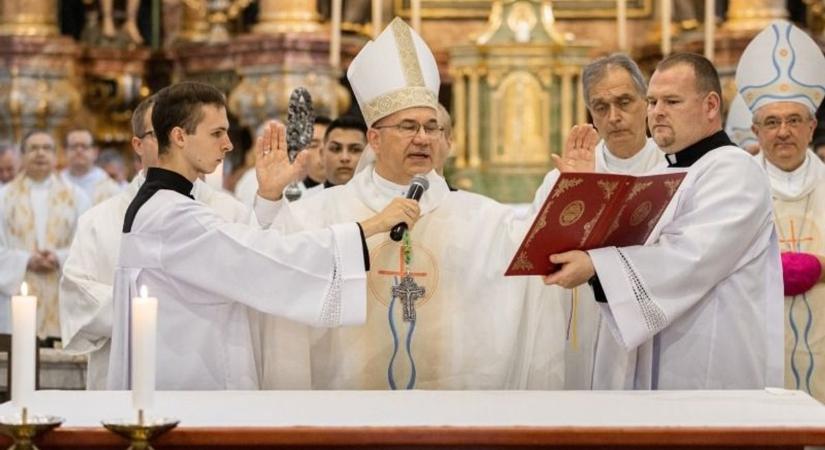 Huszonöt éve esküdött örök hűséget Istennek Marton Zsolt – a nógrádi papok is osztoztak örömében