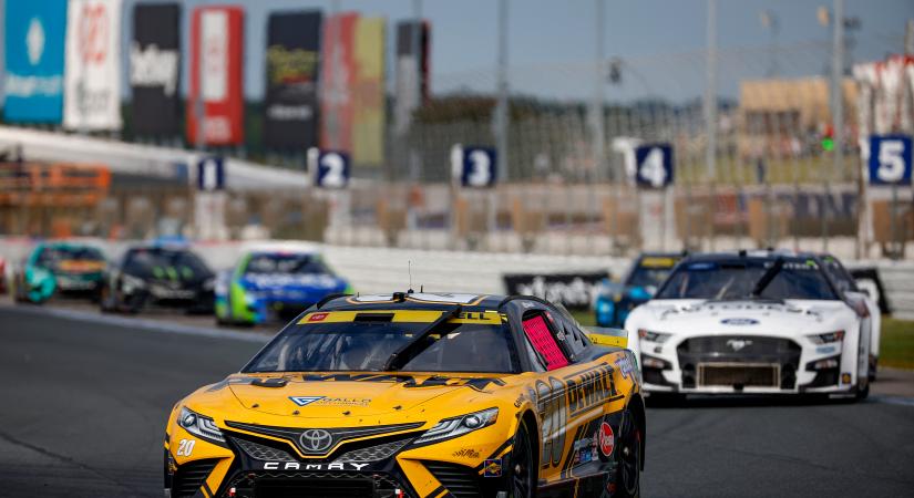 Az unalmas versenyek miatt a rájátszásban változtat szabályt a NASCAR