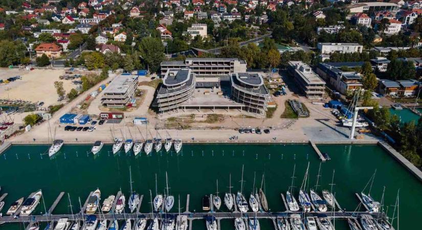 Nekik a Balaton a Riviéra!