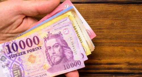 Gyengült a forint reggel