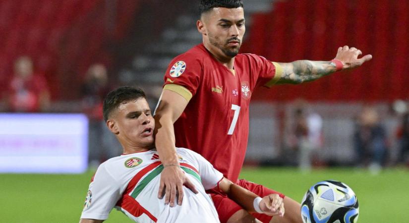 Gusztustalan megjegyzések: Kerkez Milos miatt bohócot csinálnak magukból a szerb fociszurkolók