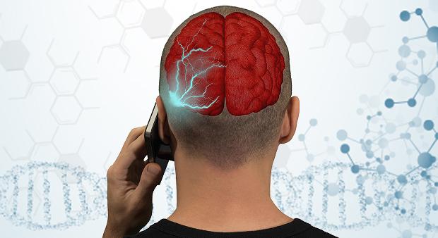 Magas sugárzás miatt visszahívnák az összes iPhone 12 mobilt Franciaországban